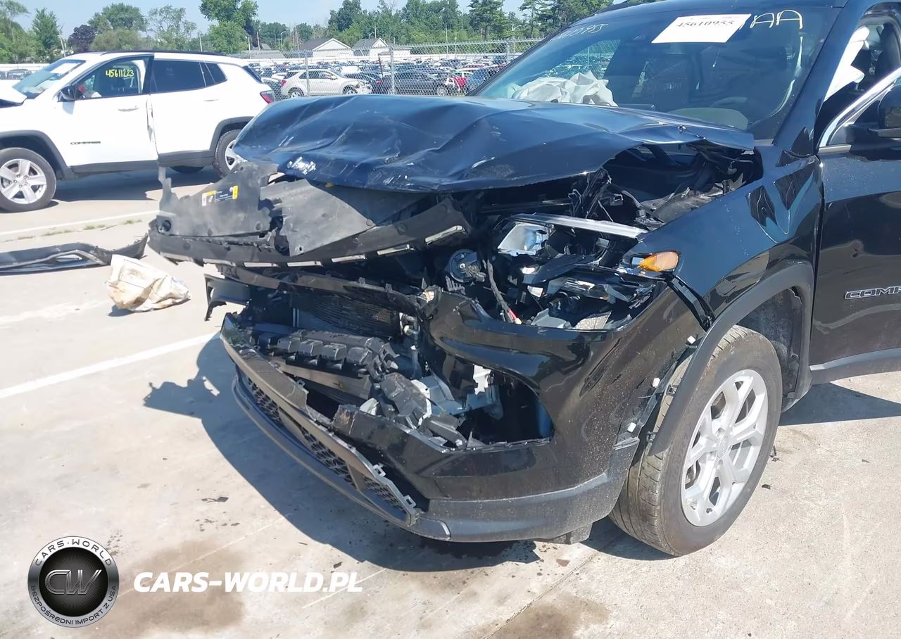 2024 Jeep Compass Latitude 4X4 VIN:3C4NJDBN4RT155945 - 6