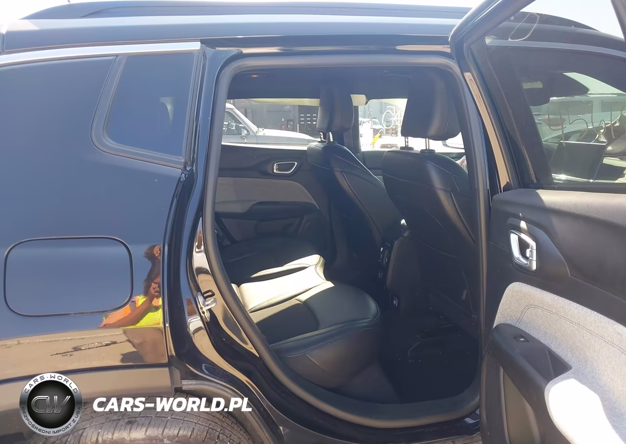 2024 Jeep Compass Latitude 4X4 VIN:3C4NJDBN4RT155945 - 8