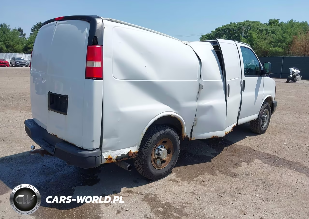 2012 Chevrolet Express 2500 Work Van VIN:1GCWGFCA8C1163426 - 4