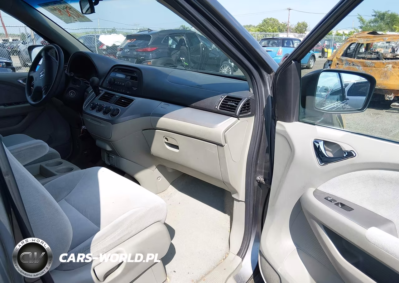 2008 Honda Odyssey Lx VIN:5FNRL38298B069305 - 5