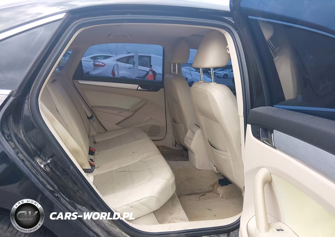 2012 Volkswagen Passat 2.0L Tdi Se VIN:1VWBN7A32CC038647 - 8