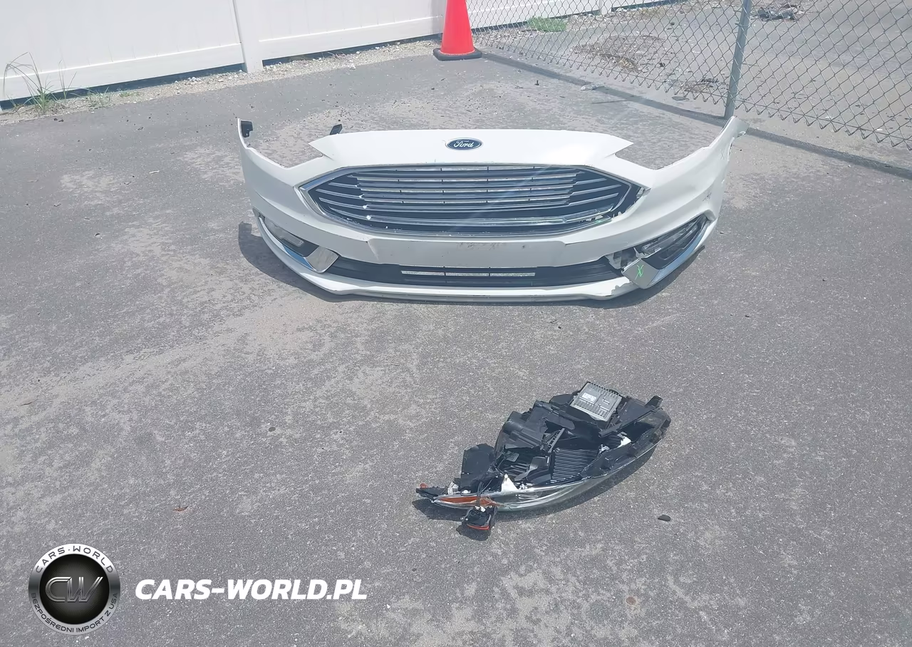 2018 Ford Fusion Hybrid Titanium VIN:3FA6P0RU3JR137677 - 12