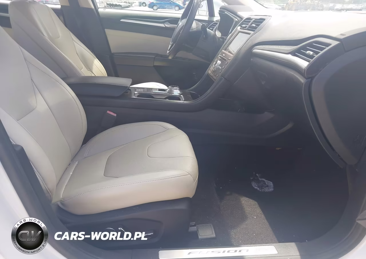 2018 Ford Fusion Hybrid Titanium VIN:3FA6P0RU3JR137677 - 5