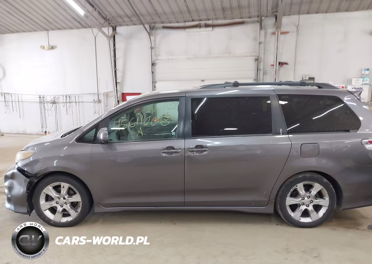 2011 Toyota Sienna Sport VIN:5TDXK3DC2BS042278 - 14