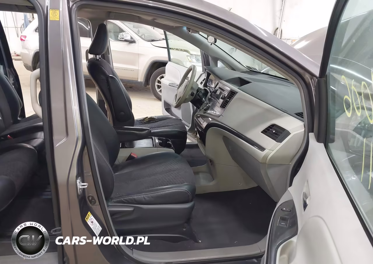 2011 Toyota Sienna Sport VIN:5TDXK3DC2BS042278 - 5