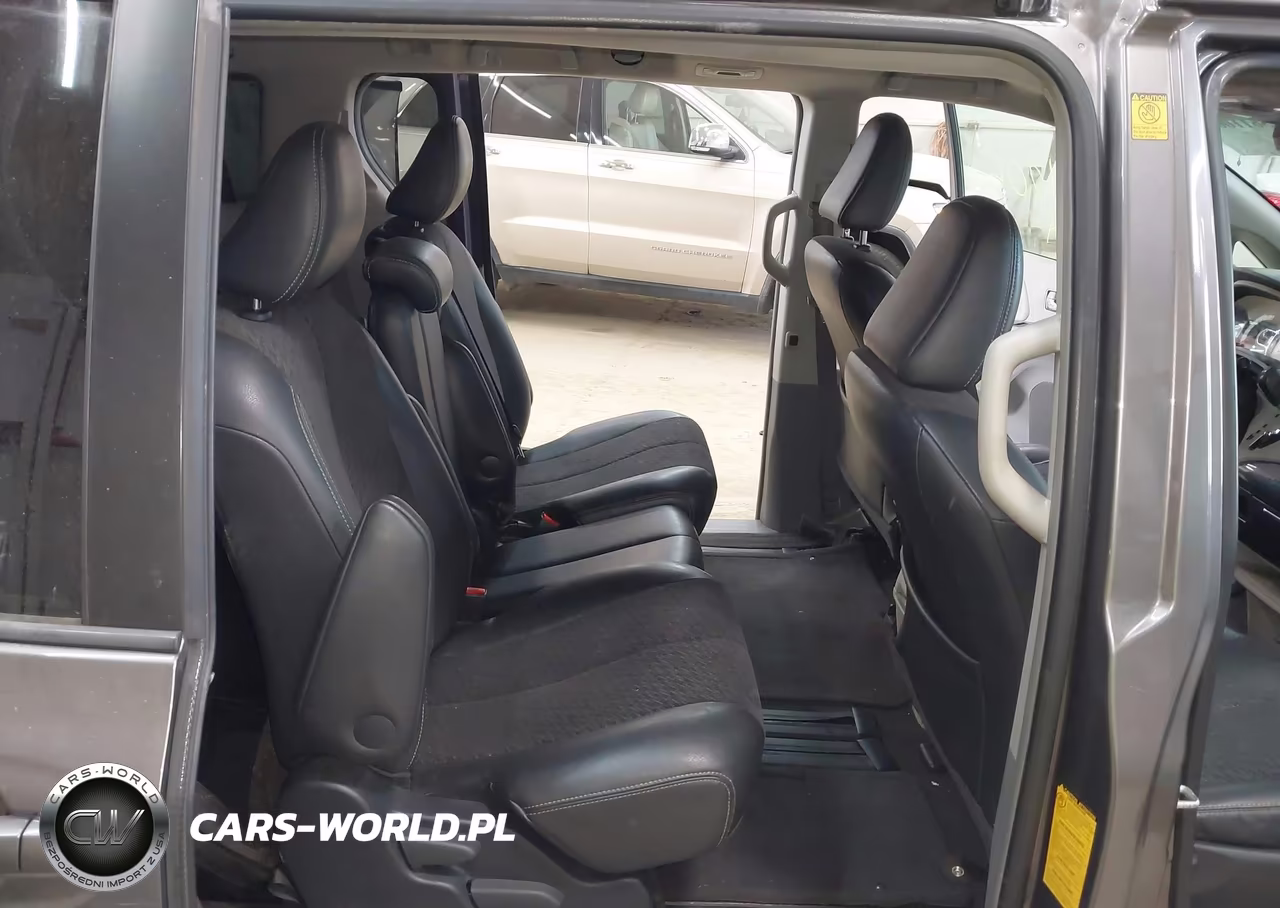 2011 Toyota Sienna Sport VIN:5TDXK3DC2BS042278 - 8