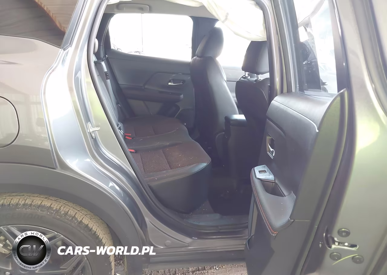 2025 Nissan Kicks Sr Fwd VIN:3N8AP6DA2SL348298 - 8