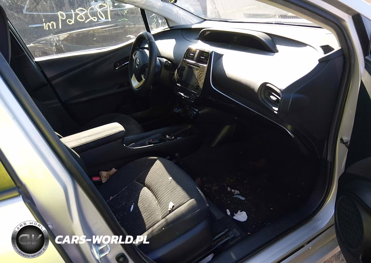2017 Toyota Prius Two VIN:JTDKBRFU1H3039823 - 5