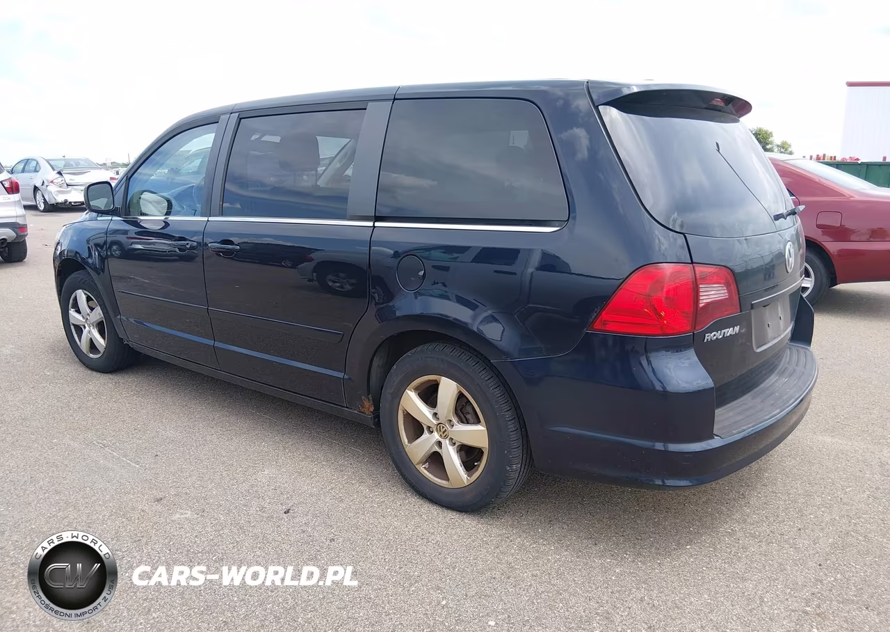 2010 Volkswagen Routan Se VIN:2V4RW3D13AR272288 - 3