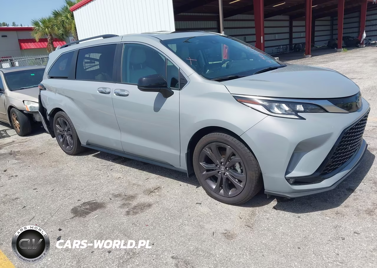 2024 Toyota Sienna Xse