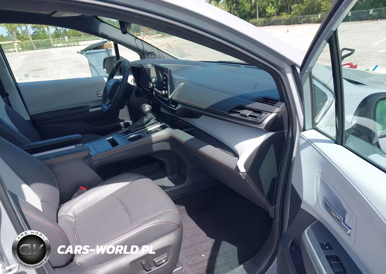 2024 Toyota Sienna Xse VIN:5TDDRKEC4RS203618 - 5