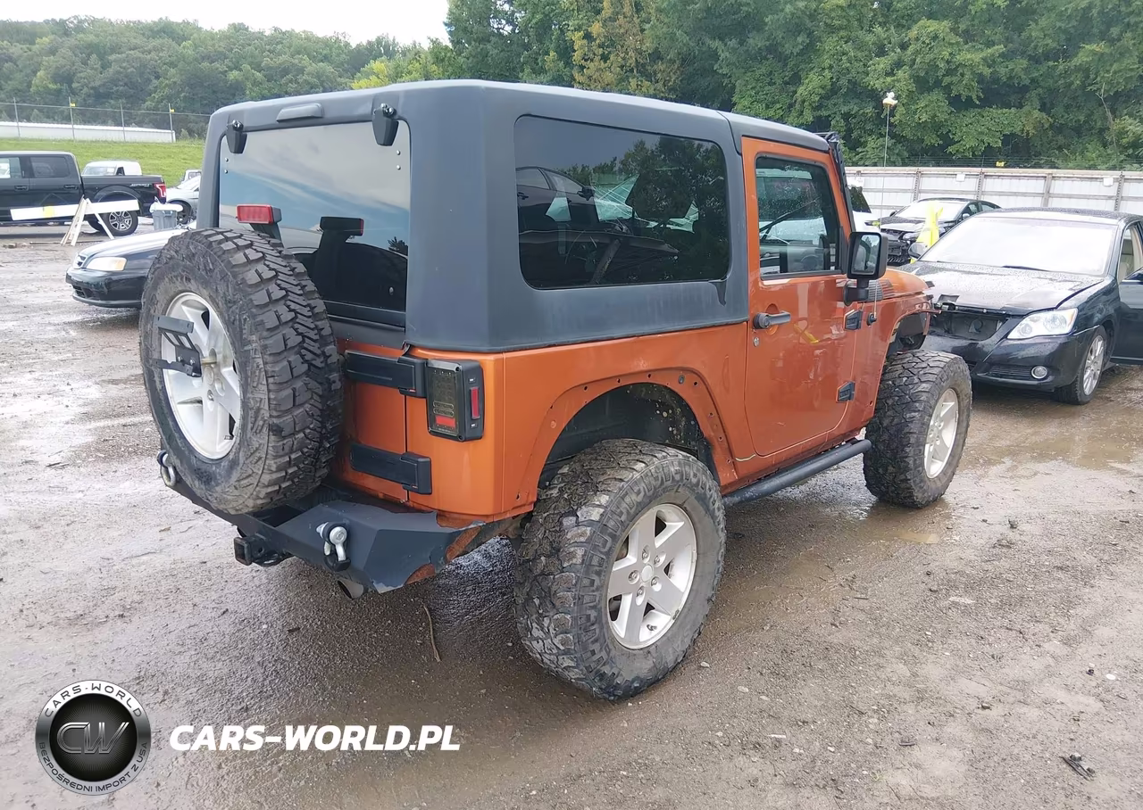 2010 Jeep Wrangler Sport VIN:1J4AA2D1XAL211846 - 4