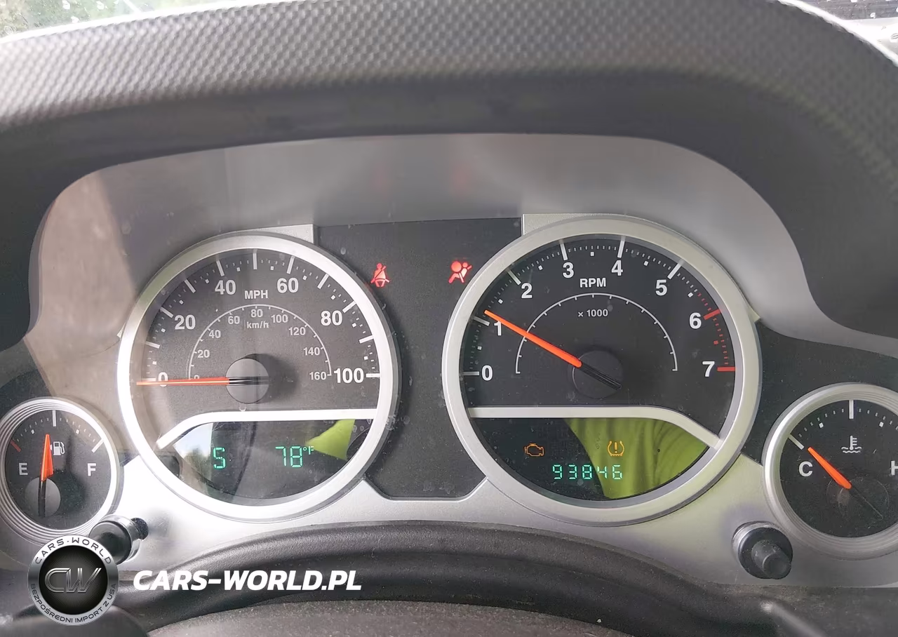 2010 Jeep Wrangler Sport VIN:1J4AA2D1XAL211846 - 7