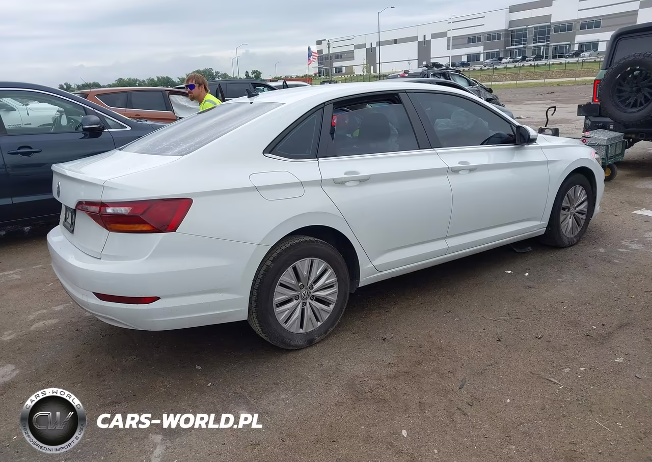 2019 Volkswagen Jetta 1.4T R-Line-1.4T S-1.4T Se VIN:3VWC57BU8KM130113 - 4