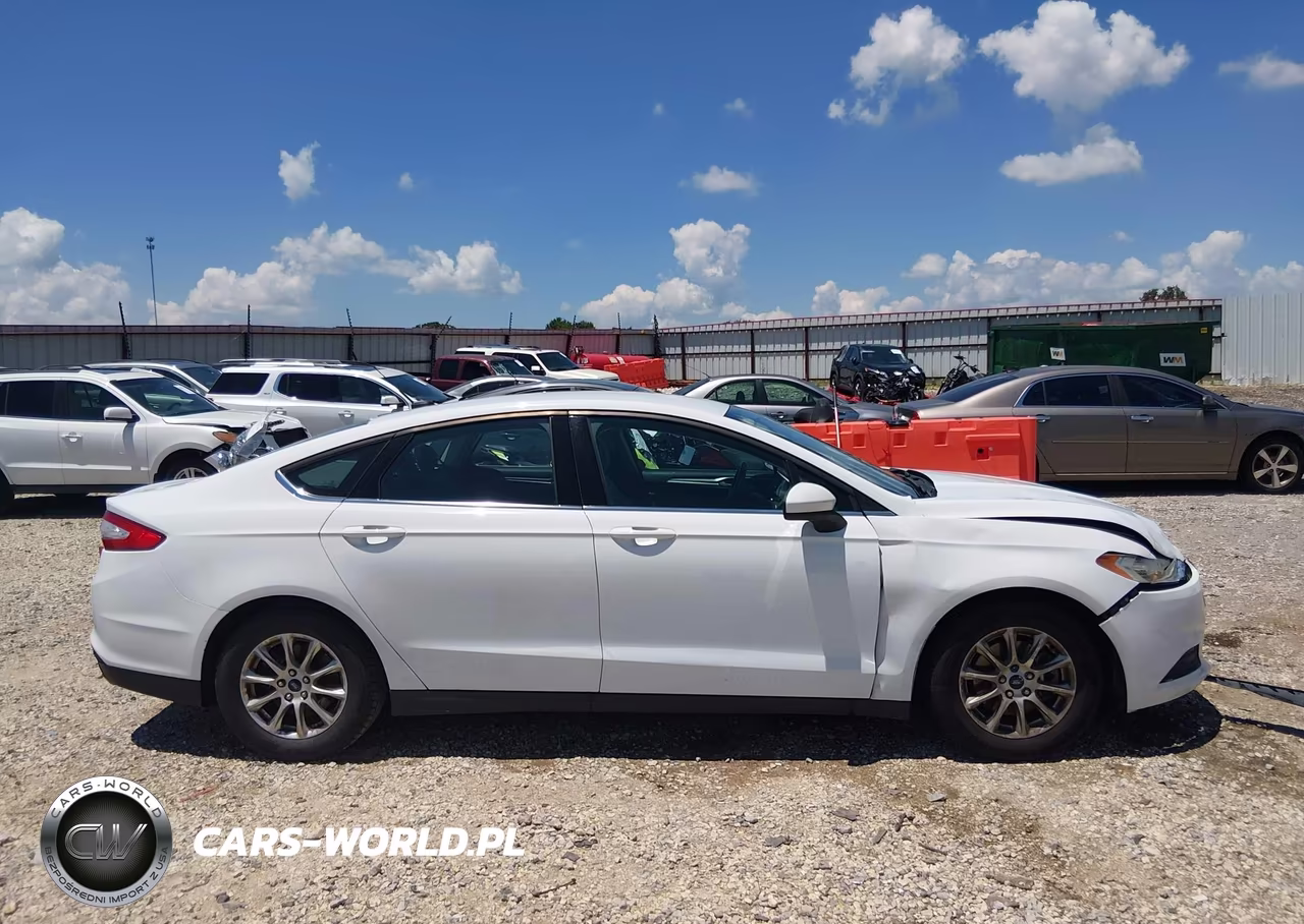 2016 Ford Fusion S VIN:3FA6P0G79GR389200 - 13