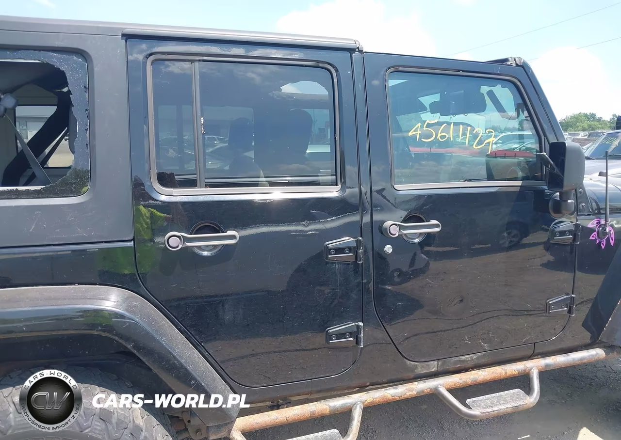 2009 Jeep Wrangler Unlimited Sahara VIN:1J4GA59159L759656 - 13