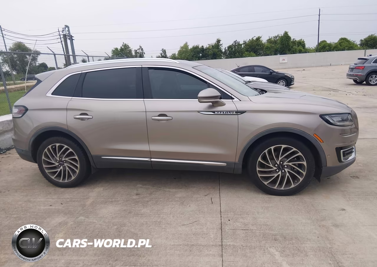 2020 Lincoln Nautilus Reserve VIN:2LMPJ6K9XLBL04532 - 13