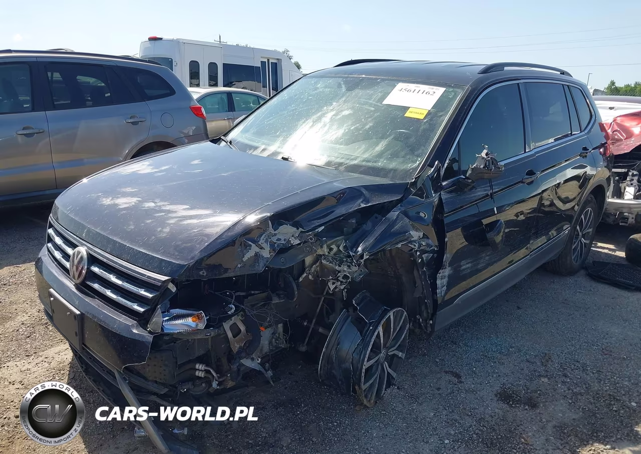 2020 Volkswagen Tiguan 2.0T Se-2.0T Se R-Line Black-2.0T Sel VIN:3VV2B7AX6LM111596 - 2
