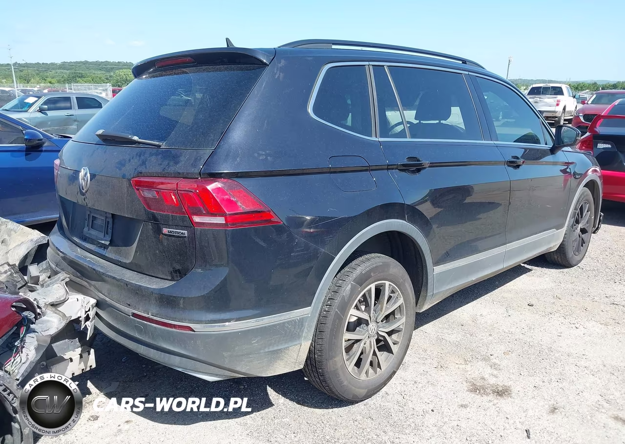 2020 Volkswagen Tiguan 2.0T Se-2.0T Se R-Line Black-2.0T Sel VIN:3VV2B7AX6LM111596 - 4