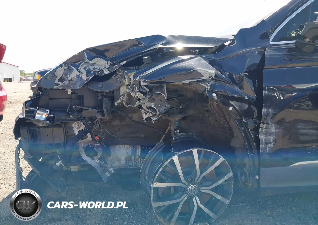 2020 Volkswagen Tiguan 2.0T Se-2.0T Se R-Line Black-2.0T Sel VIN:3VV2B7AX6LM111596 - 6