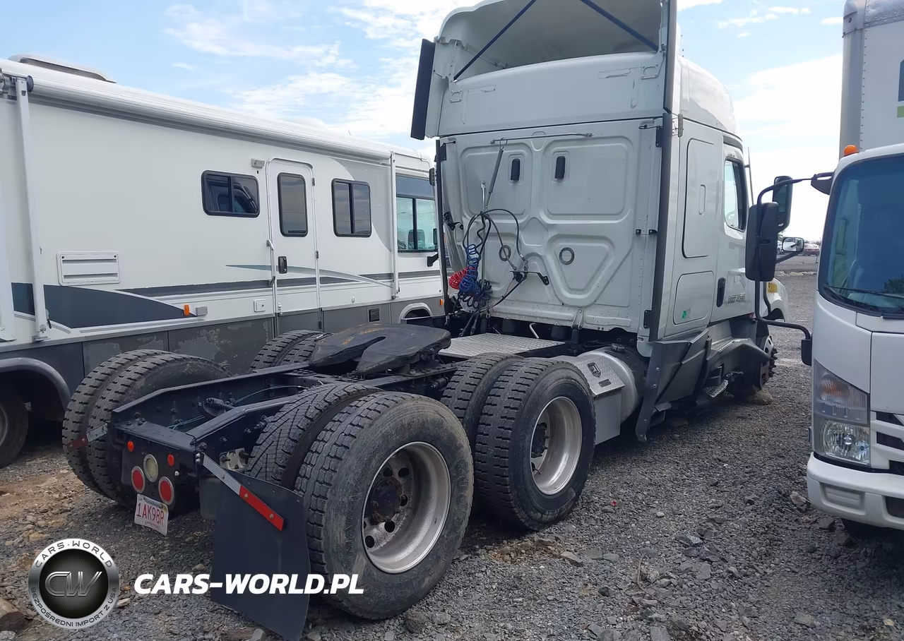 2021 Freightliner New Cascadia 126 VIN:3AKJHHDV4MSMF2905 - 4