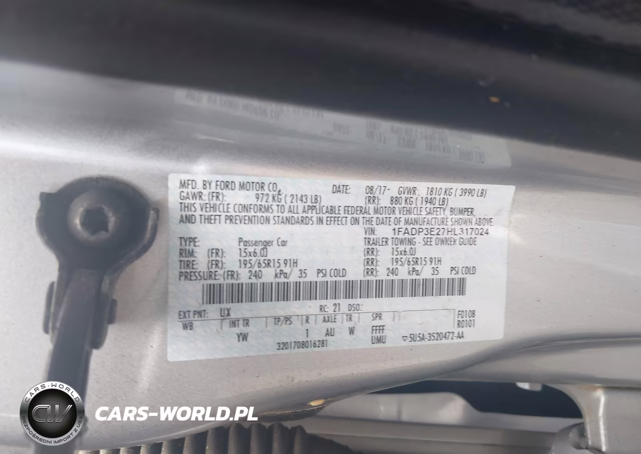 2017 Ford Focus S VIN:1FADP3E27HL317024 - 9