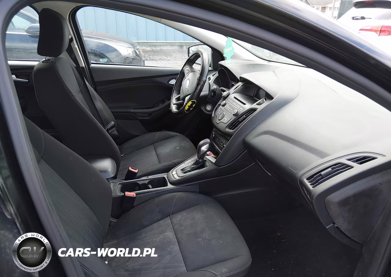 2017 Ford Focus Se VIN:1FADP3K2XHL298831 - 5