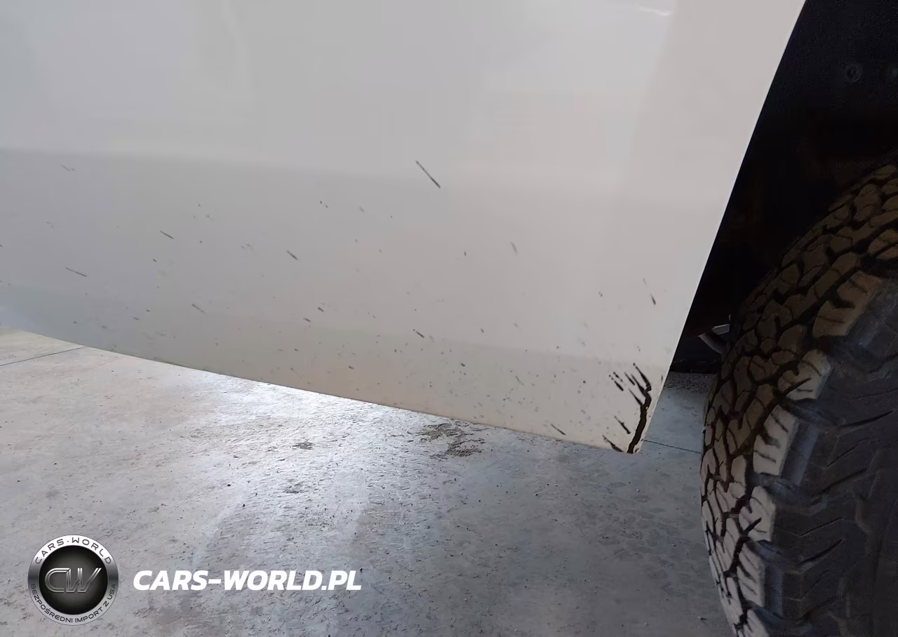 2018 Chevrolet Suburban Ls VIN:1GNSKGEC4JR300000 - 13
