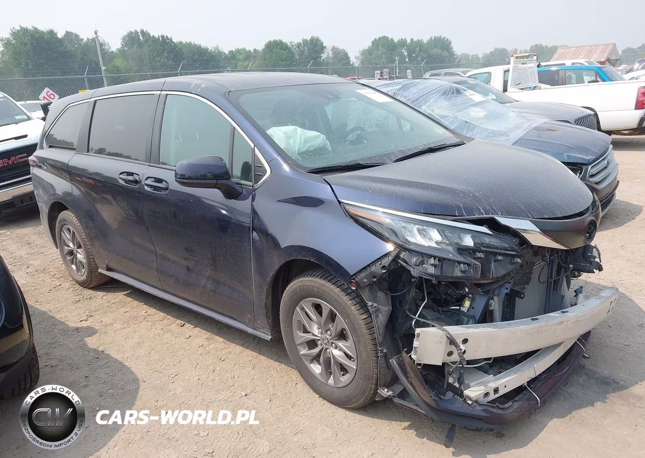 2024 Toyota Sienna Le – zdjęcie 1 z 17