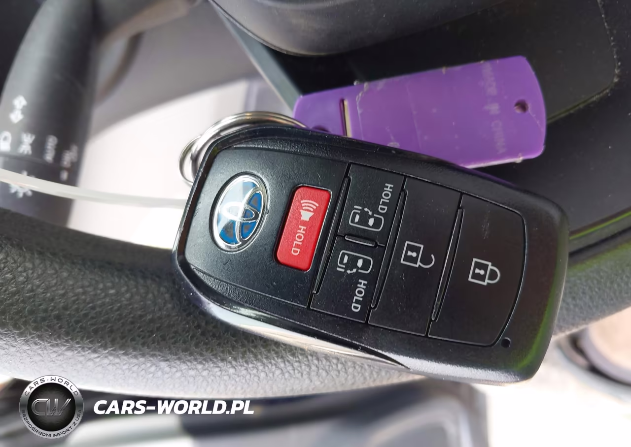 2024 Toyota Sienna Le VIN:5TDKRKEC3RS190724 - 11