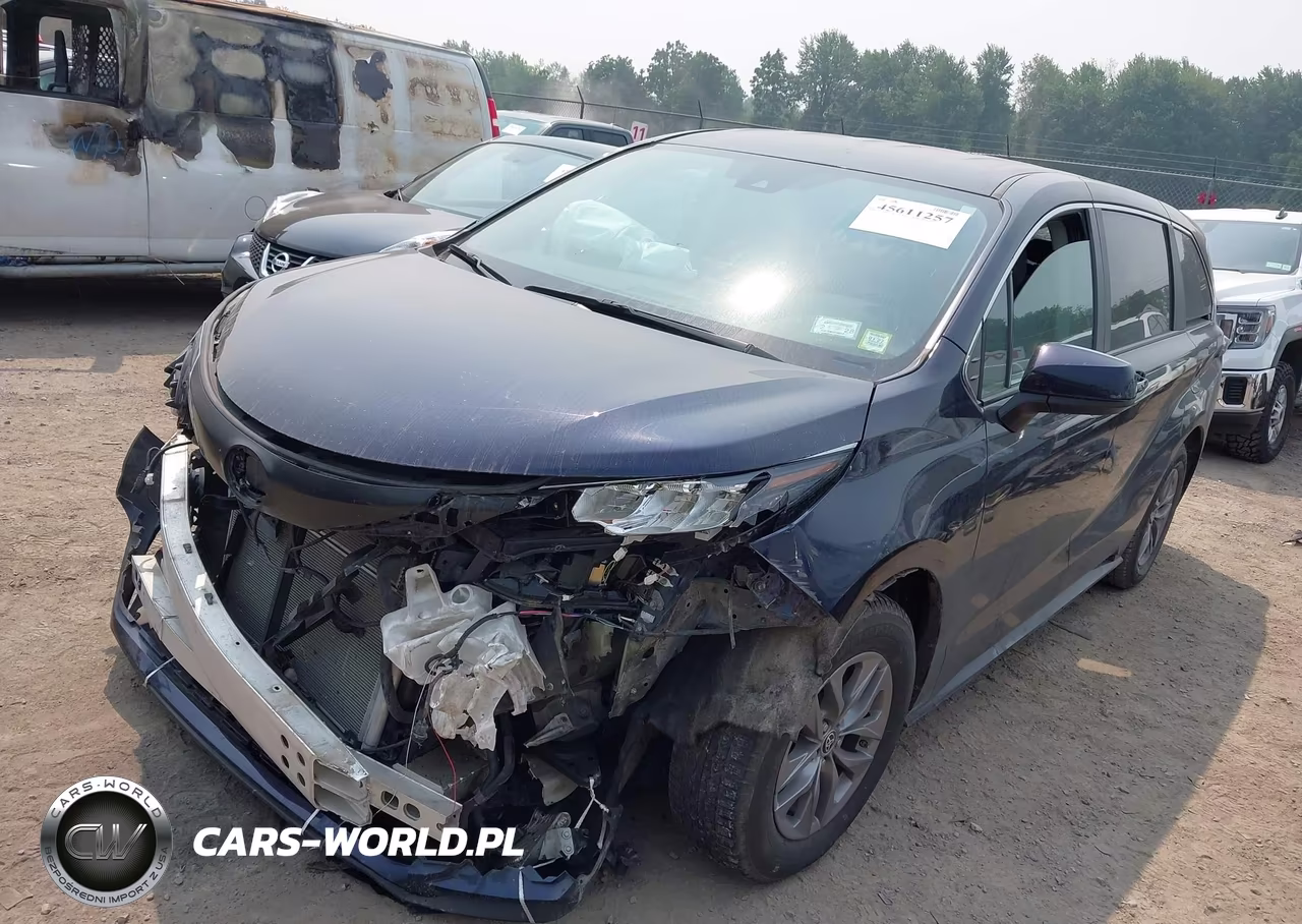 2024 Toyota Sienna Le VIN:5TDKRKEC3RS190724 - 2