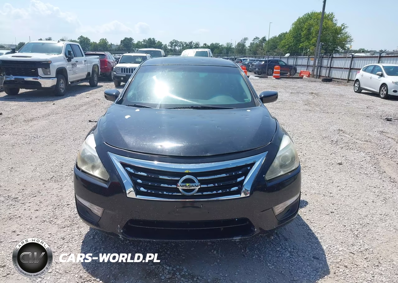 2015 Nissan Altima 2.5 S VIN:1N4AL3AP9FN879184 - 12