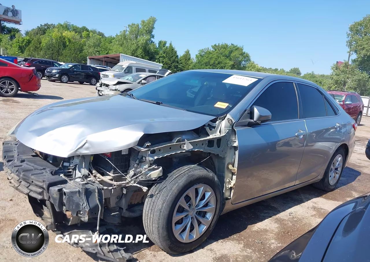 2015 Toyota Camry Le VIN:4T4BF1FK1FR510544 - 15