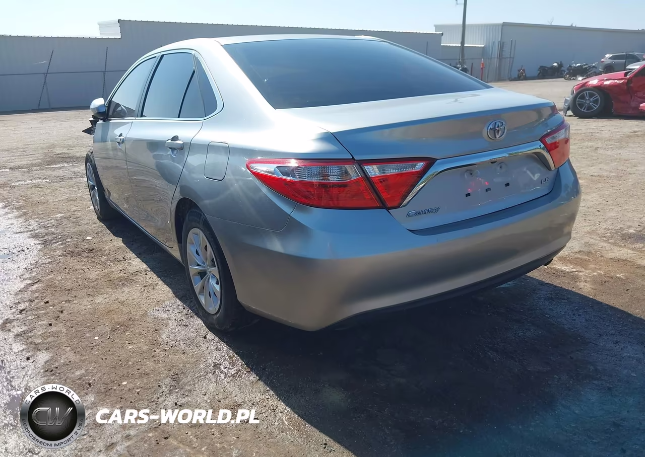 2015 Toyota Camry Le VIN:4T4BF1FK1FR510544 - 3