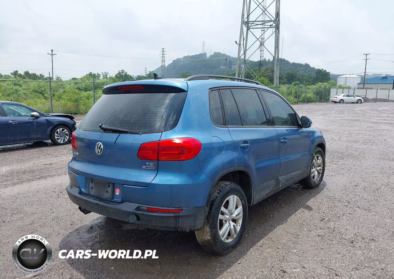 2017 Volkswagen Tiguan 2.0T-2.0T S VIN:WVGBV7AX1HK008084 - 4