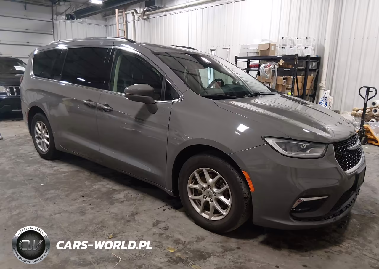 2022 Chrysler Pacifica Touring L VIN:2C4RC1BG1NR198888 - 1