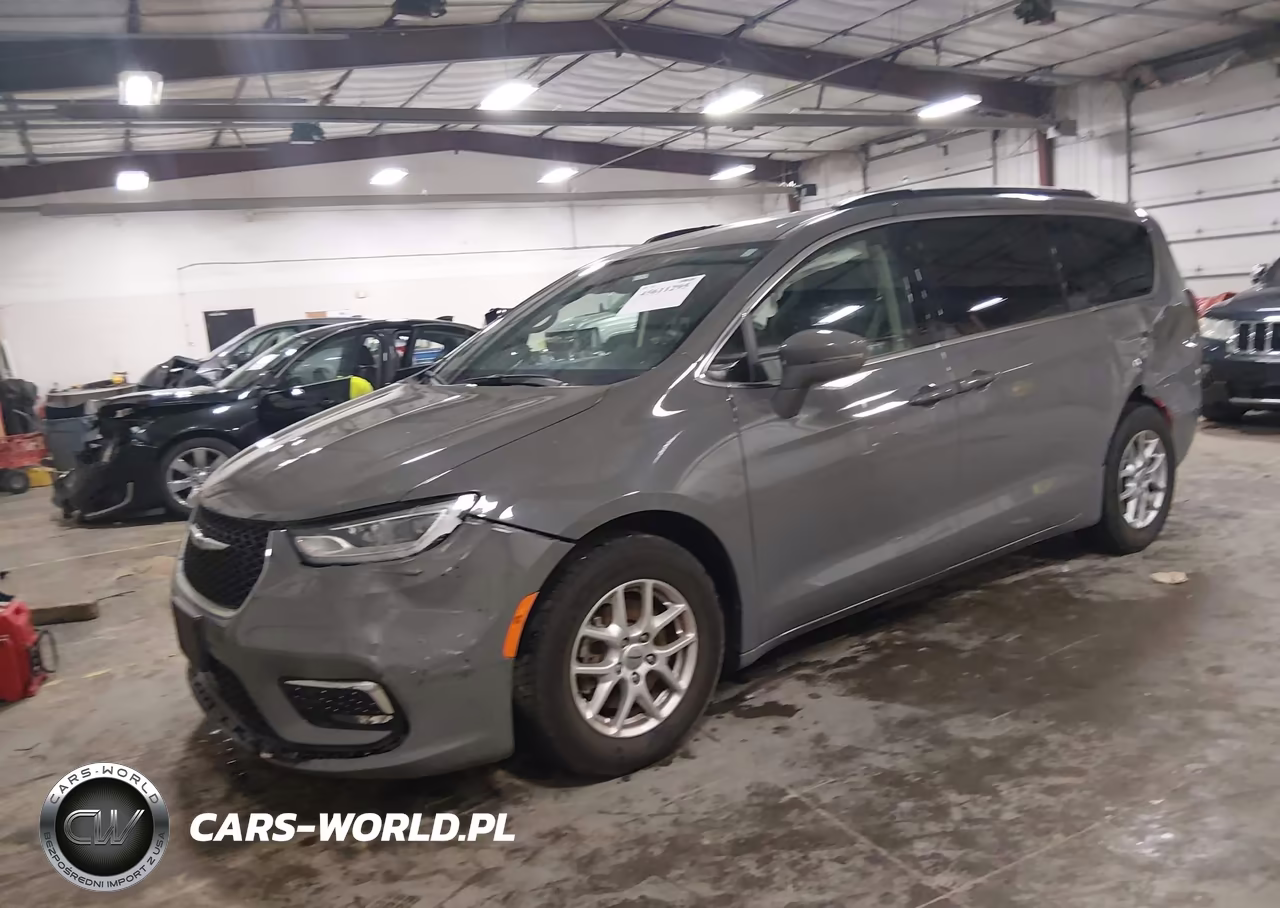 2022 Chrysler Pacifica Touring L VIN:2C4RC1BG1NR198888 - 2