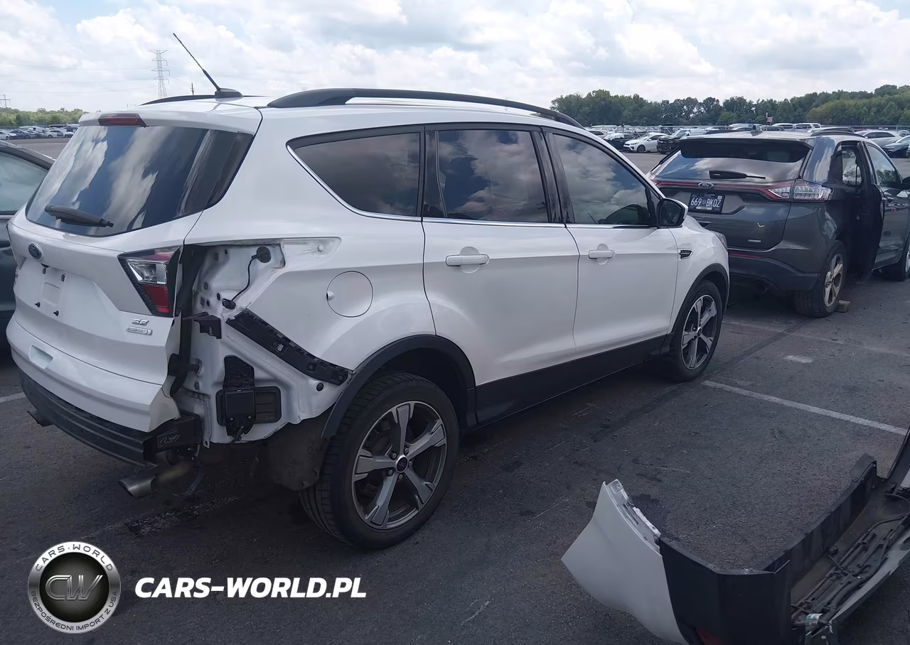 2017 Ford Escape Se VIN:1FMCU0GD8HUA75765 - 4