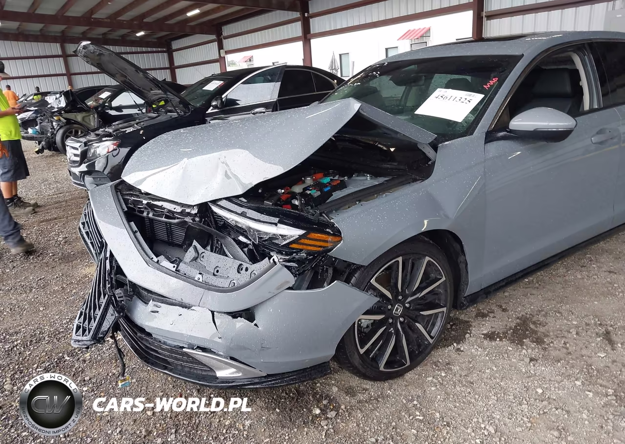 2026 Honda Accord Hybrid Touring VIN:1HGCY2F87TA016064 - 16