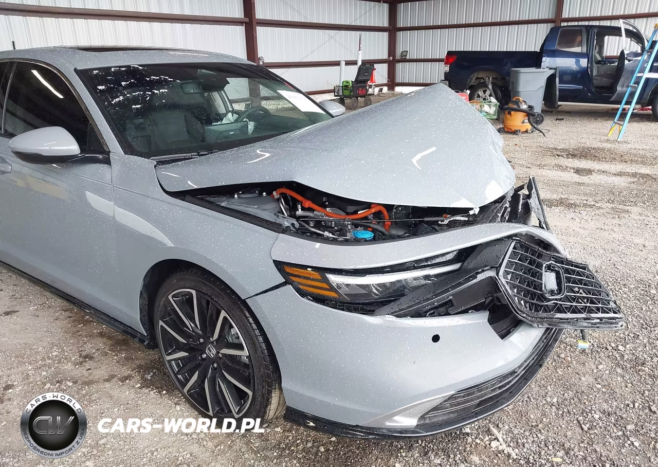 2026 Honda Accord Hybrid Touring VIN:1HGCY2F87TA016064 - 17