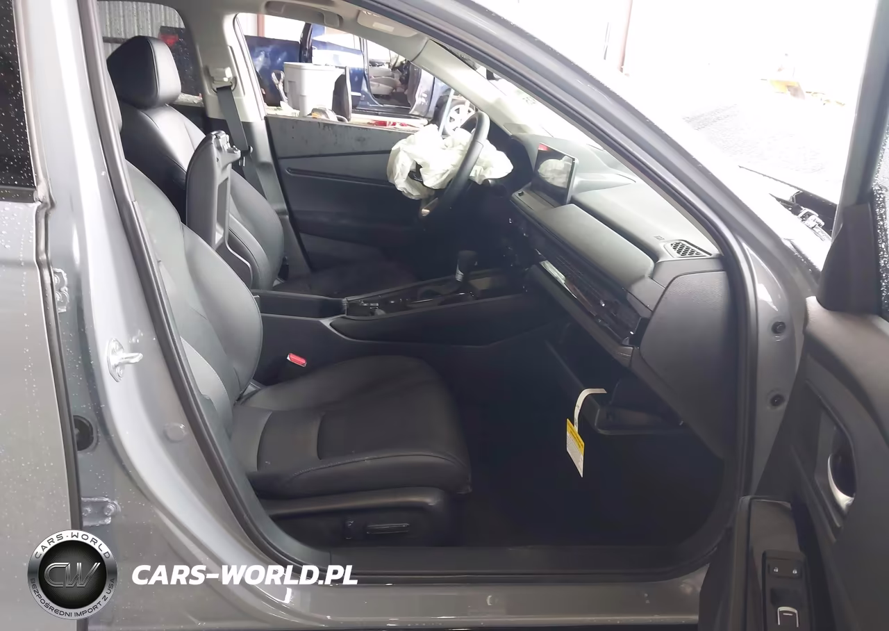 2026 Honda Accord Hybrid Touring VIN:1HGCY2F87TA016064 - 5