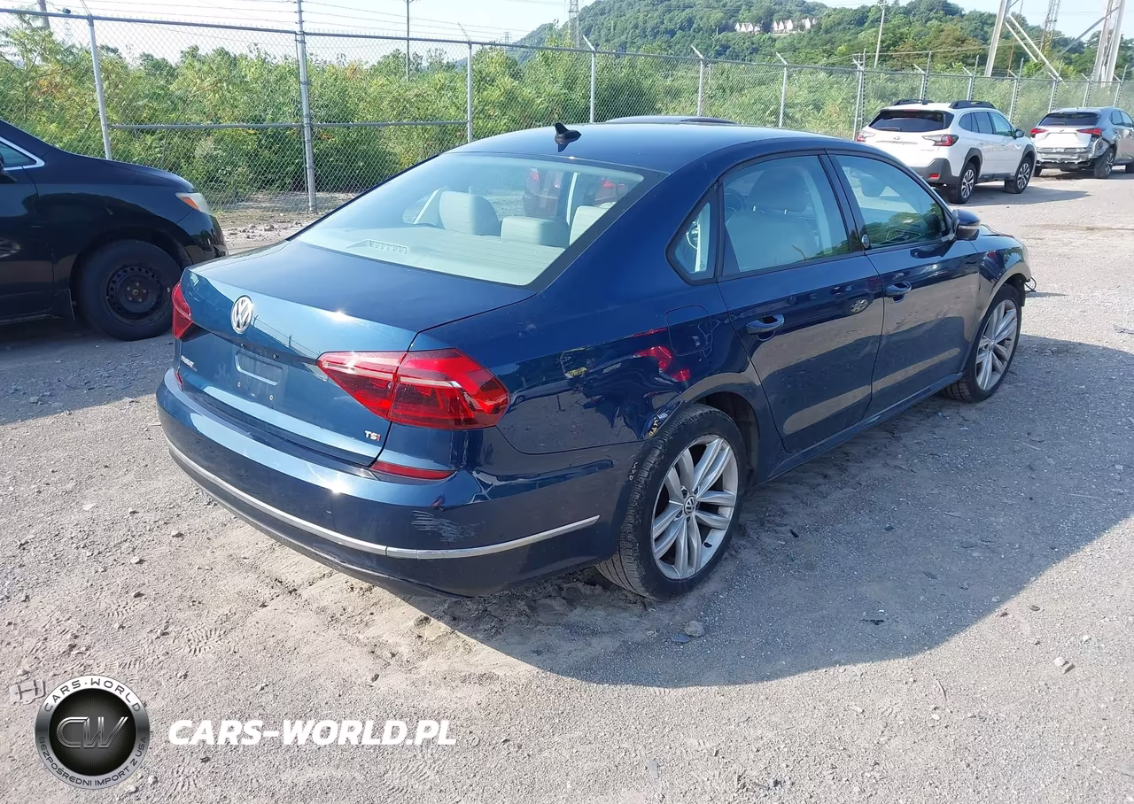 2019 Volkswagen Passat 2.0T Wolfsburg Edition VIN:1VWLA7A37KC003987 - 4