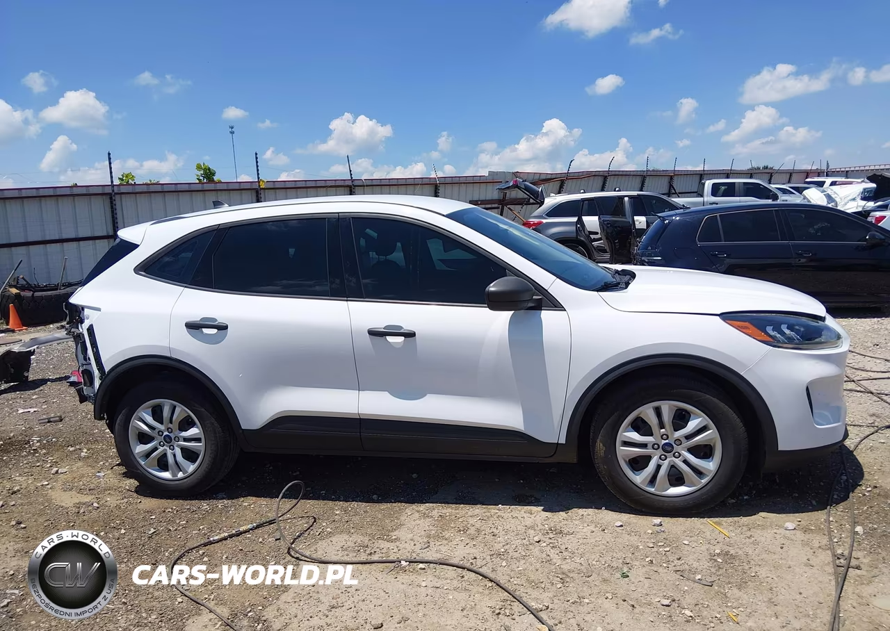 2020 Ford Escape S VIN:1FMCU0F62LUB57762 - 14