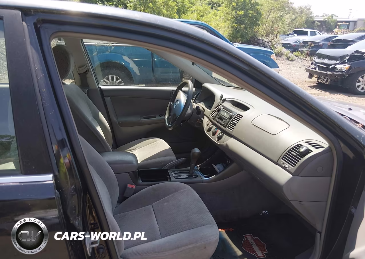 2003 Toyota Camry Le VIN:4T1BE32K03U241107 - 5