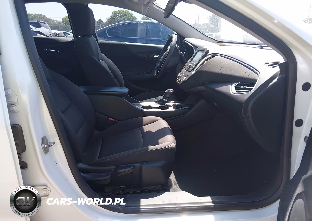 2017 Chevrolet Malibu 1Lt VIN:1G1ZE5ST2HF258826 - 5