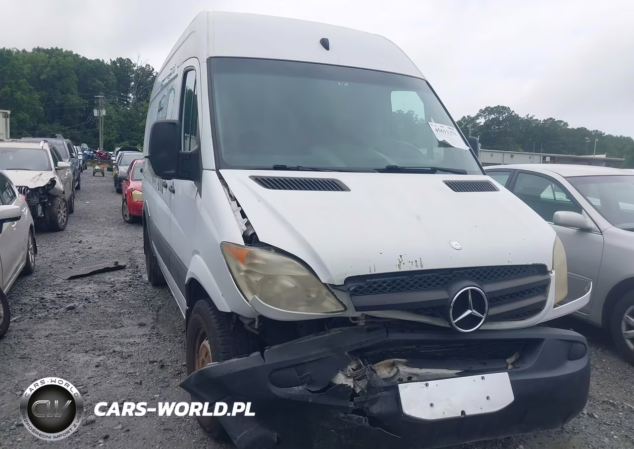 2010 Mercedes-Benz Sprinter Van 2500 – zdjęcie 1 z 16