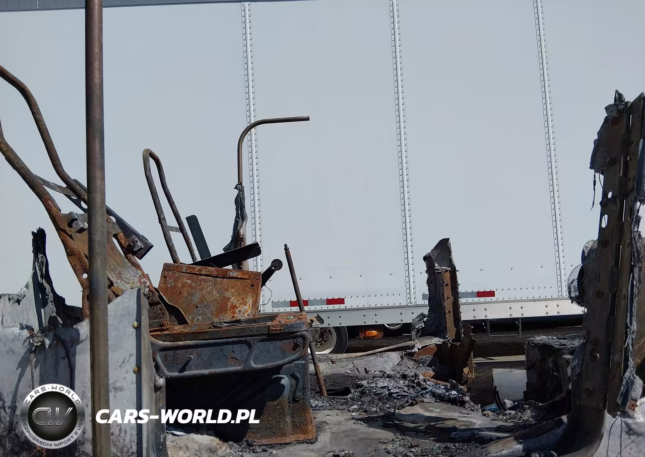 2000 Kenworth Construction W900 VIN:1NKWL00X3YR859698 - 7