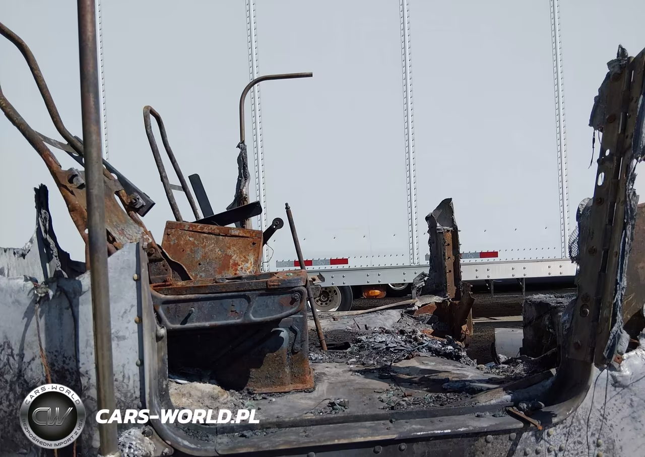 2000 Kenworth Construction W900 VIN:1NKWL00X3YR859698 - 8