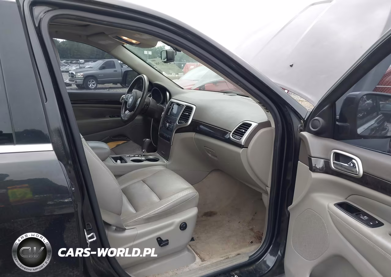 2012 Jeep Grand Cherokee Laredo VIN:1C4RJEAG8CC125358 - 5