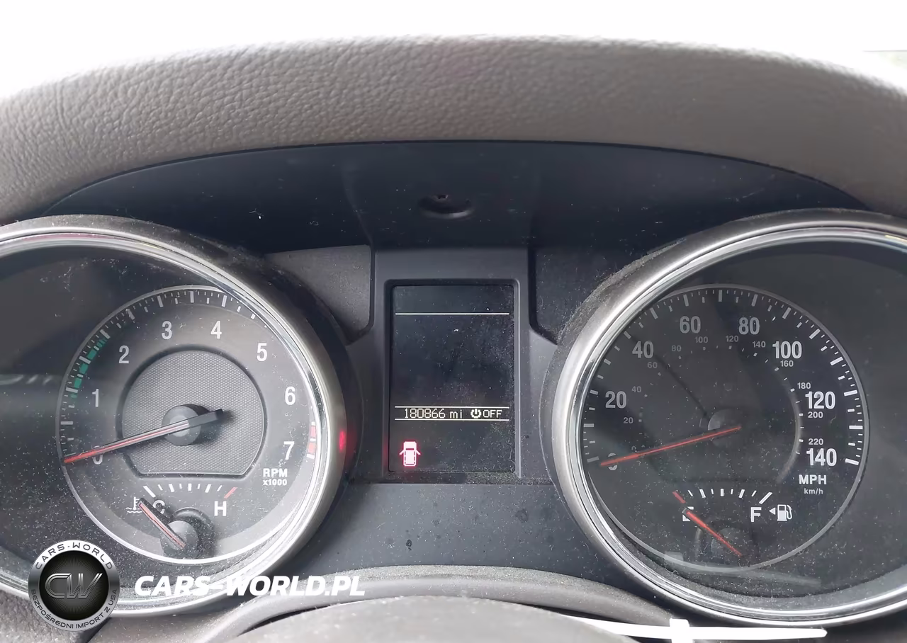 2012 Jeep Grand Cherokee Laredo VIN:1C4RJEAG8CC125358 - 7